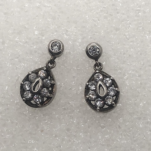 𝅺vintage Sterling & White Cz Stone Fancy Pear Shape Teardrop Dangle Studs .8” - Picture 1 of 7
